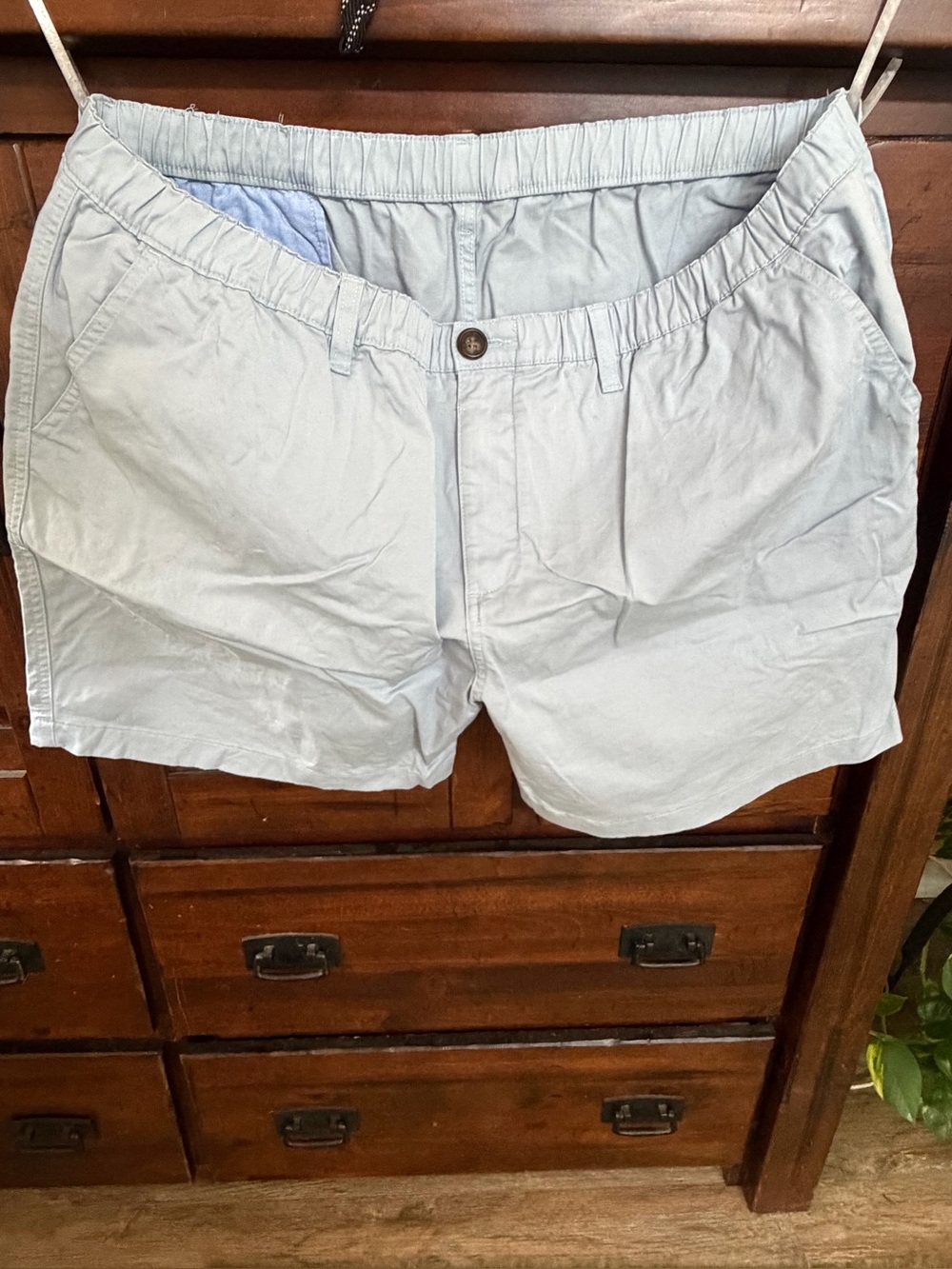 Chubbies Azures Light Blue Casual Elastic Waist Shorts 5.5 inch inseam